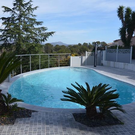 Belle Maison Avec Piscine Dans Les Hauteurs A Saint Raphael Exteriör bild