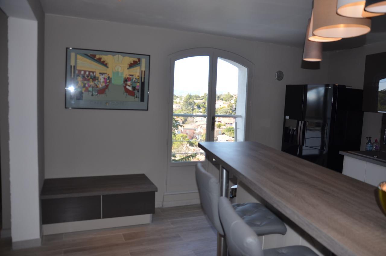 Belle Maison Avec Piscine Dans Les Hauteurs A Saint Raphael Exteriör bild