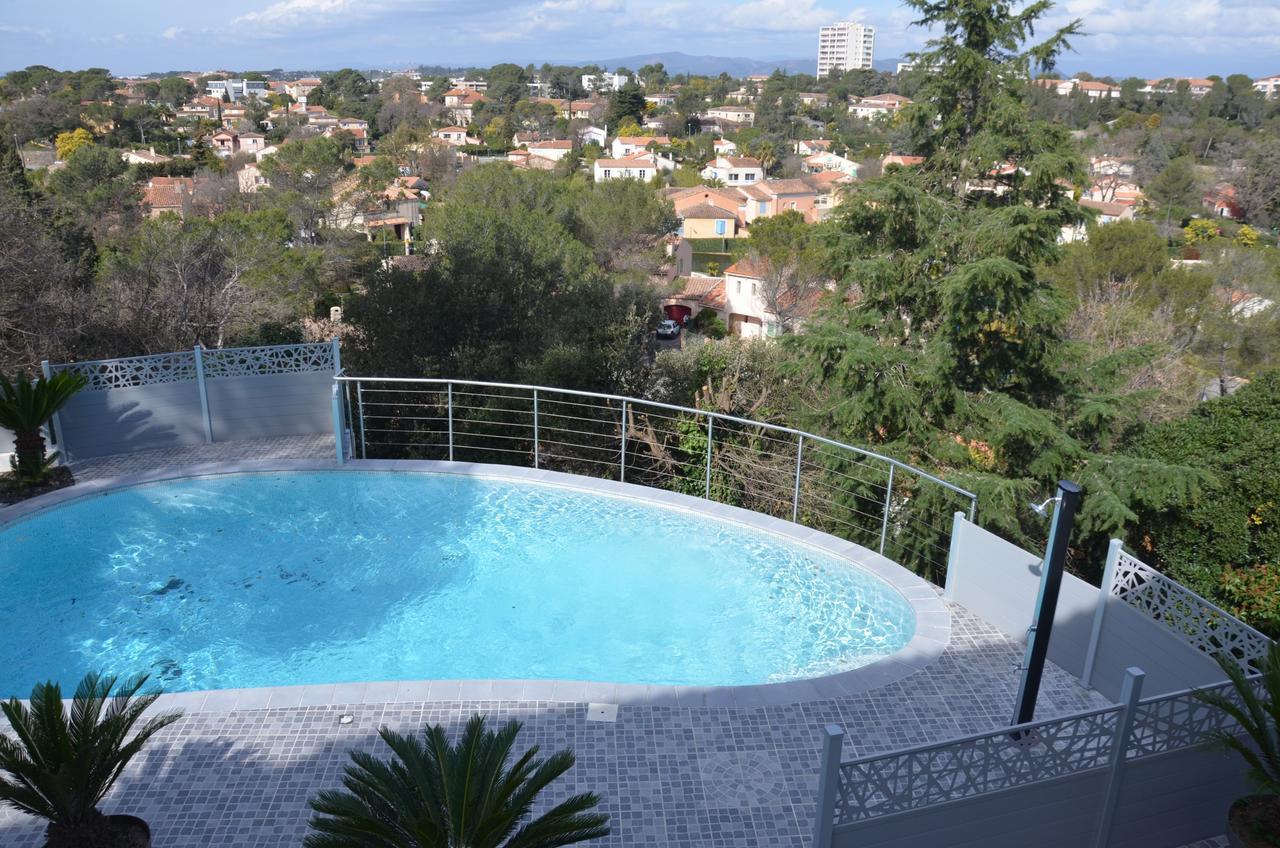 Belle Maison Avec Piscine Dans Les Hauteurs A Saint Raphael Exteriör bild
